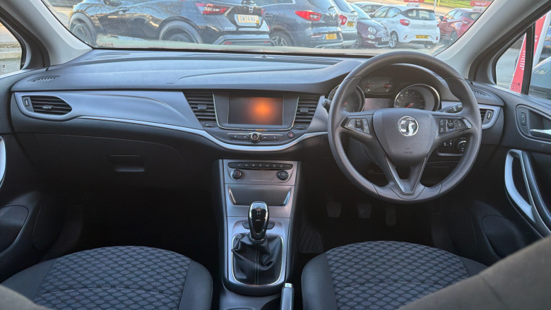 Vauxhall Astra 1.4i 16V Design 5dr Petrol Hatchback